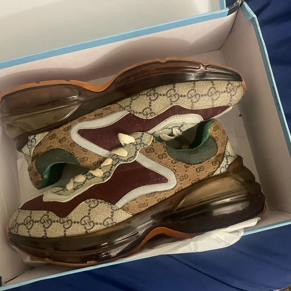 Gucci shoes